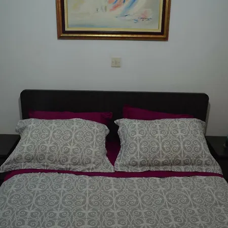 In The Center Of F Appartement *
