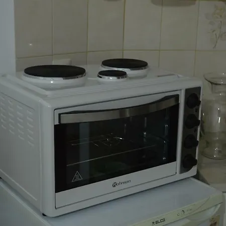 In The Center Of F Apartment *