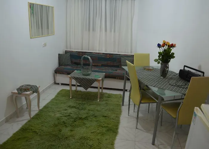 In The Center Of F Appartement